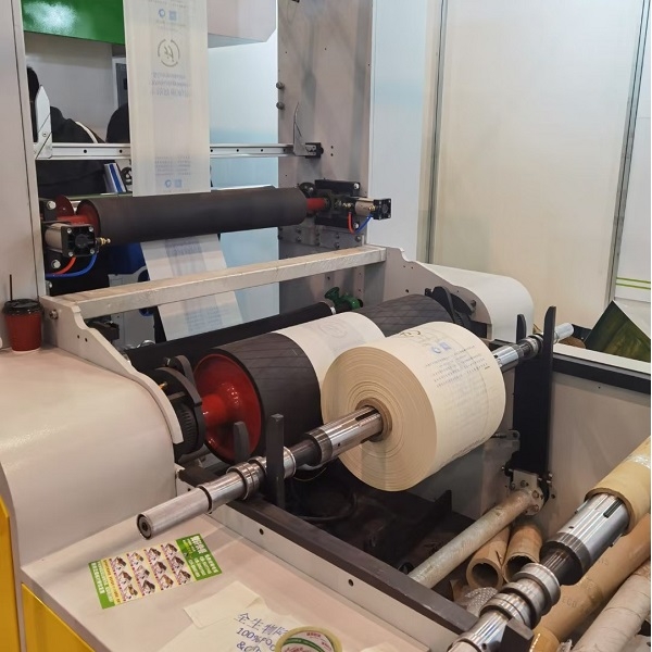 Exhibition degradable film blowing machine equipment